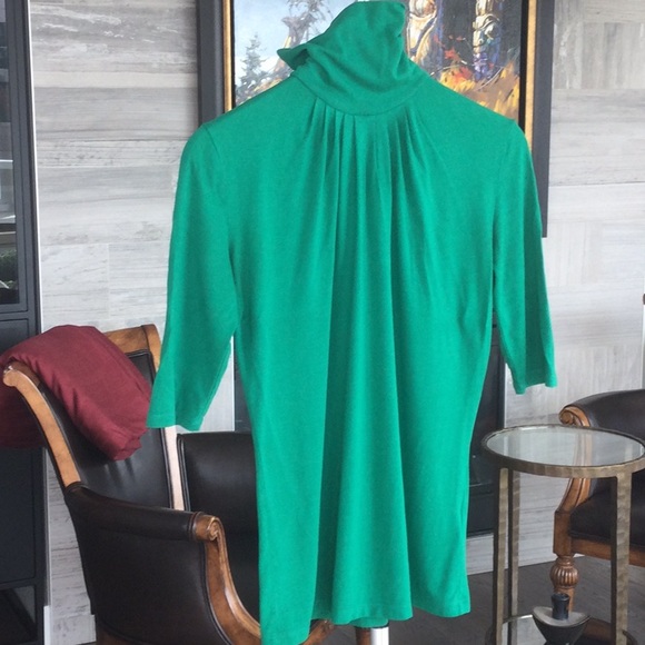 Banana Republic stretch mock neck tee - Picture 1 of 6